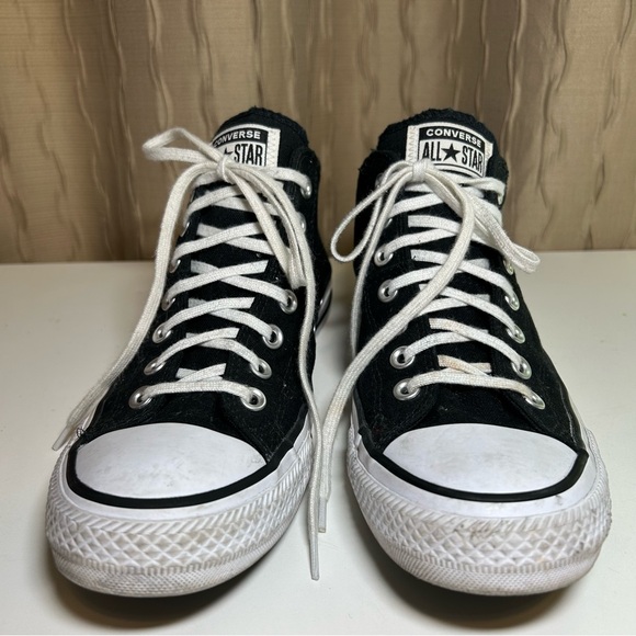 Converse Chuck Taylor All Star Madison Women's 9.5 Mid-Top Sneaker Black/White - Picture 3 of 15